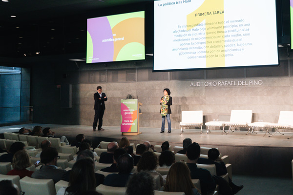 Presentación del proyecto crossmedia liderado por la aea